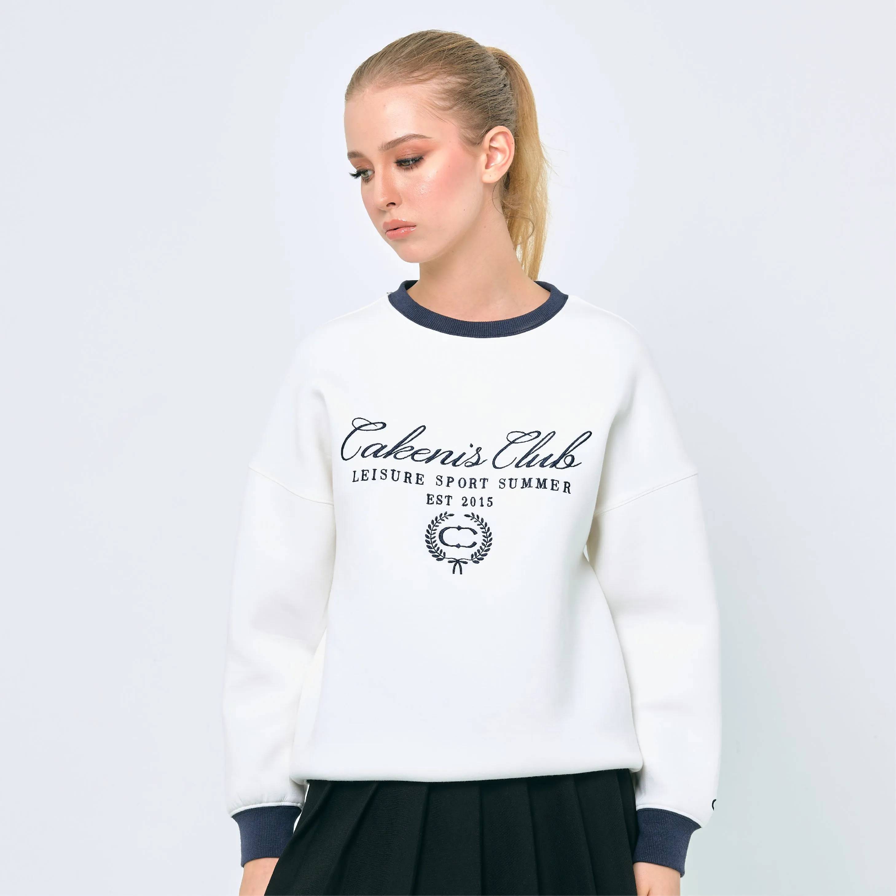 CAKENIS CLUB CLUBHOUSE UNISEX JUMPER IN WHITE