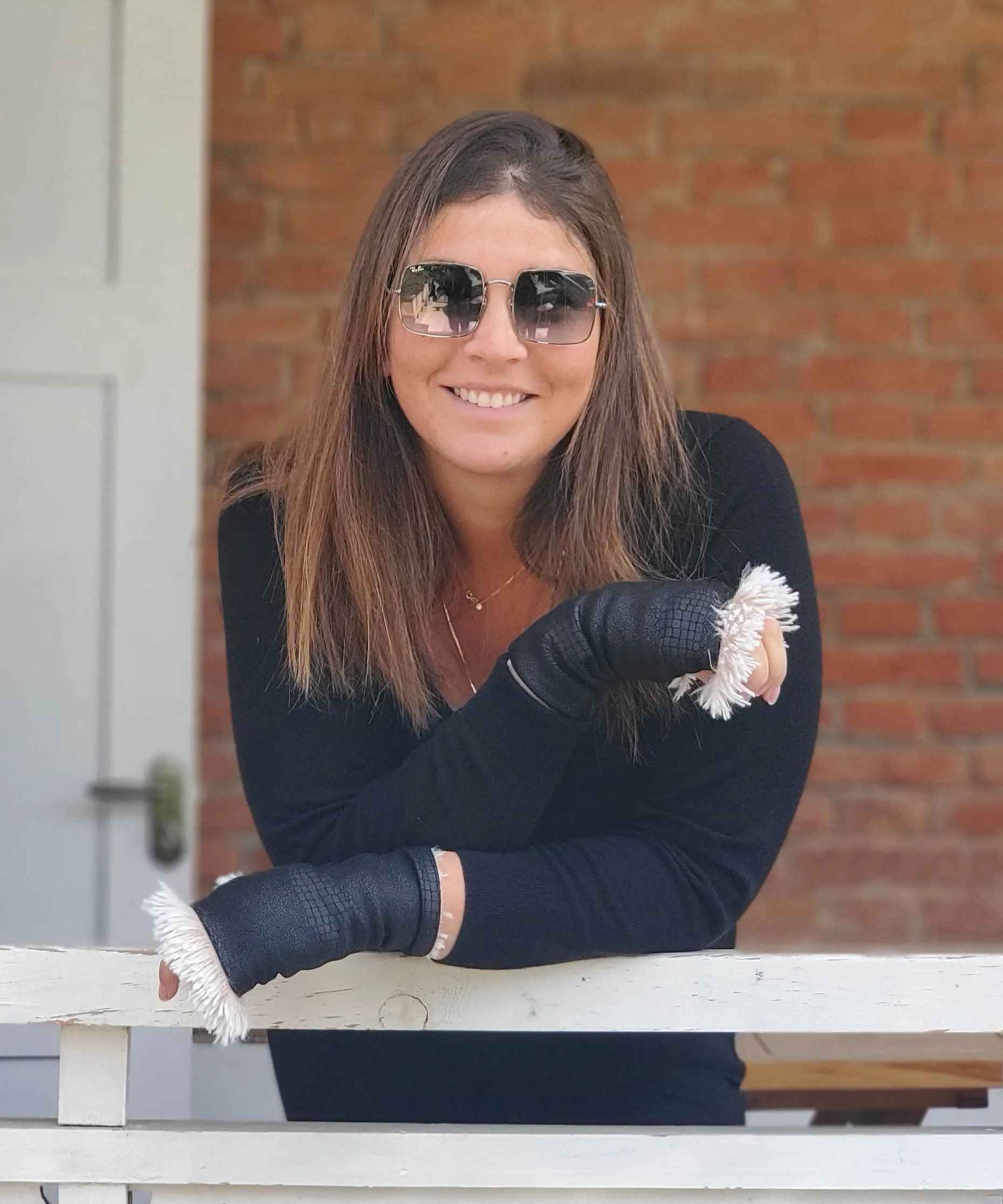 Fingerless / Driving Gloves - Vegan Leather Outback in Black with Assorted Faux Fur