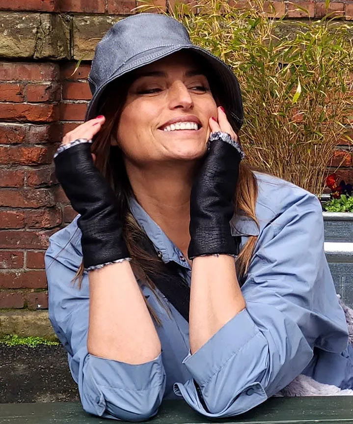 Fingerless / Driving Gloves - Vegan Leather Outback in Black with Assorted Faux Fur