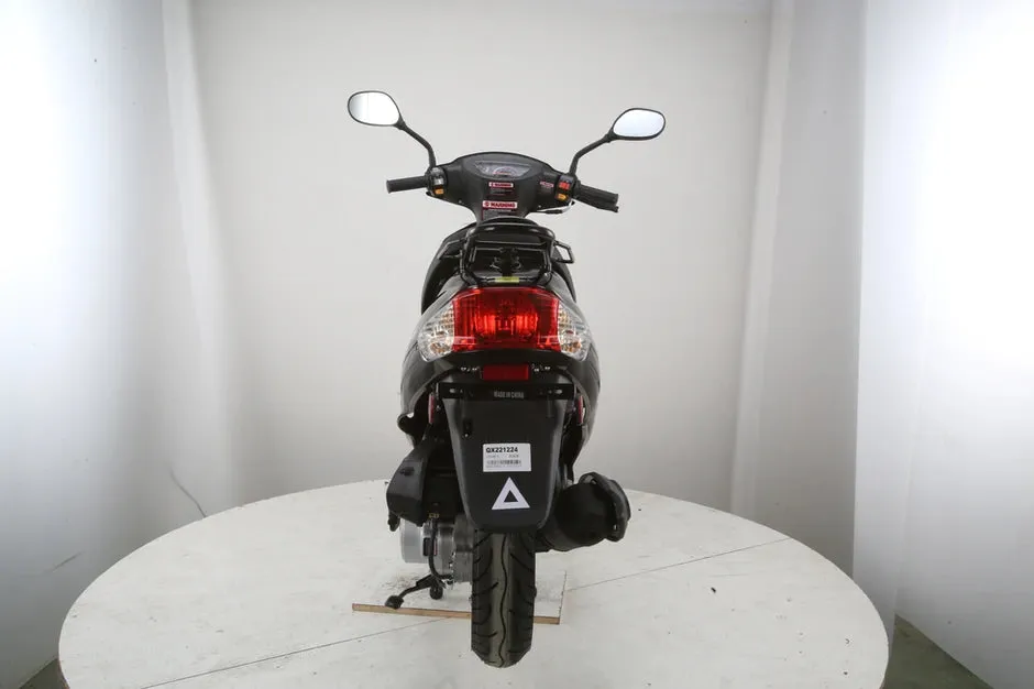 RPS Sunny A6 50cc Automatic Moped Scooter. Electric Start. 80 MPG